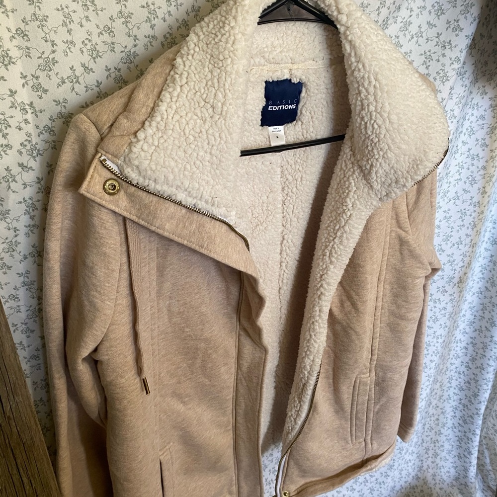 Fuzzy Zip up